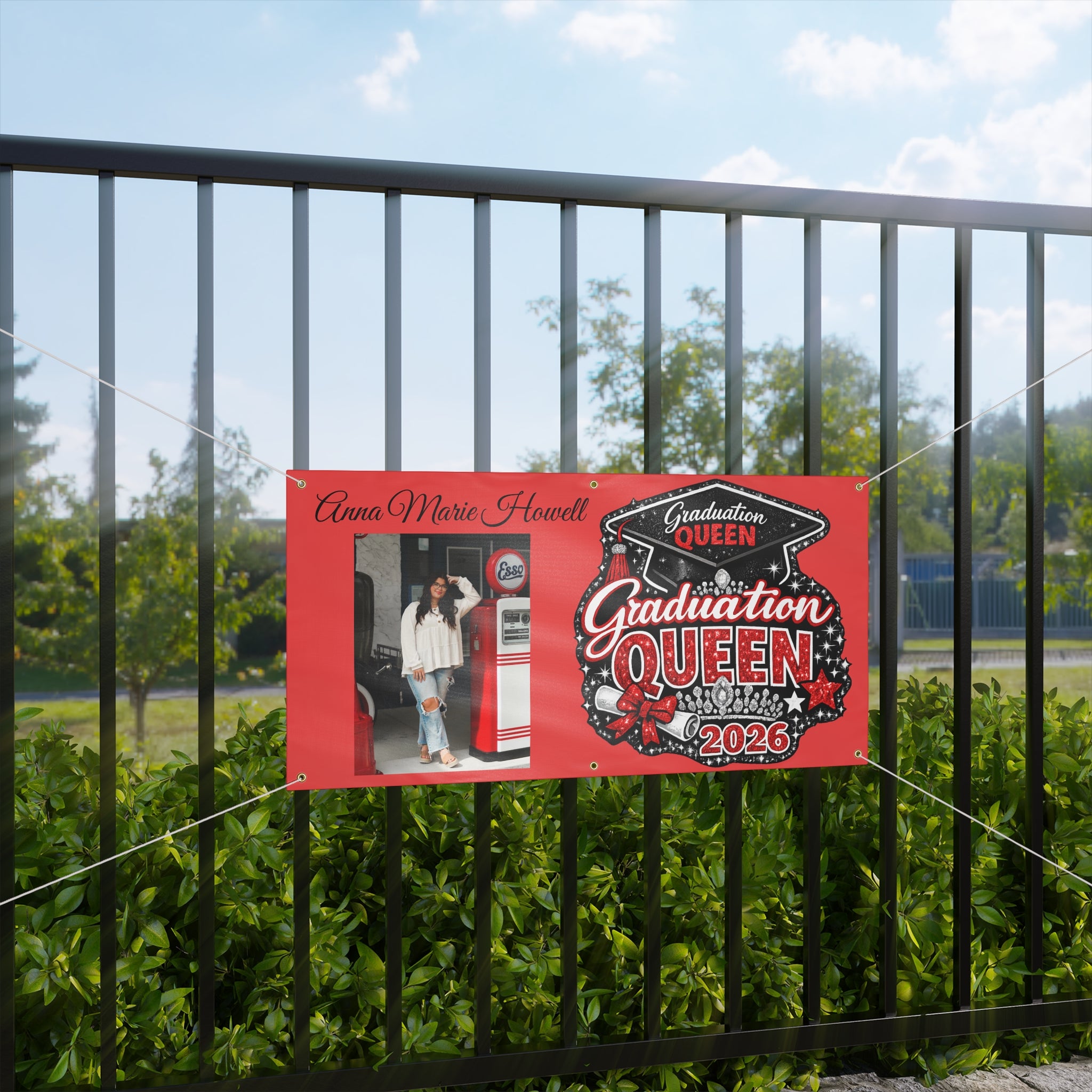 Graduation Queen Banner 2026 – Decorative Matte Graduation Sign for Party & Yard
